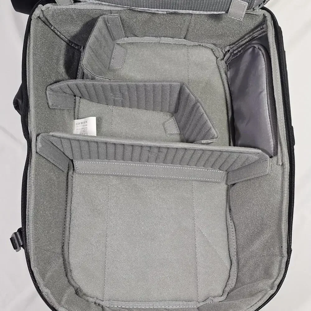 ULANZI BP09 Camera Backpack Versatile Camera Travel Bag 22L Capacity